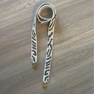 Tiger striped beaded strap